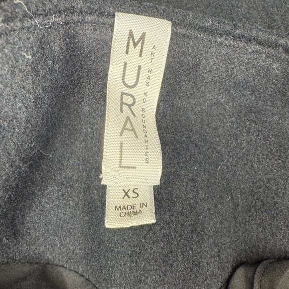 Mural Colorblock Coat in Red and Black Size XS. - Picture 10 of 12